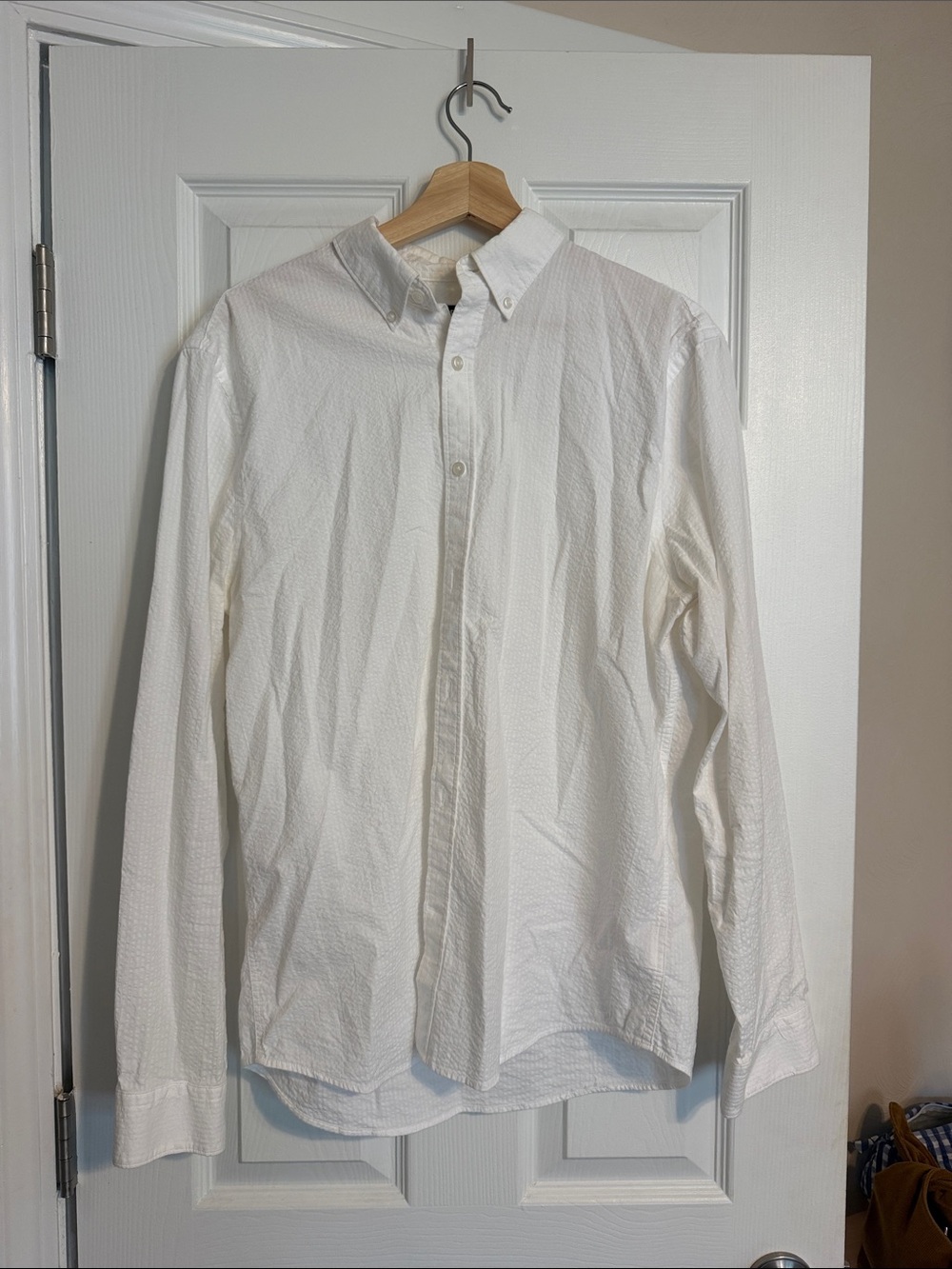 Express Men's White Button-Down Seer Sucker Dress Shirt, size M